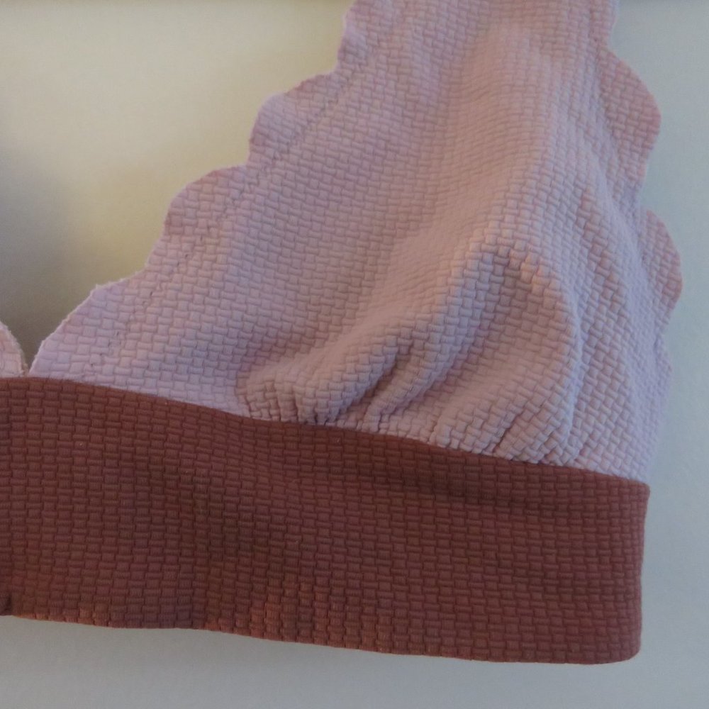 MARYSIA Santa Clara Scalloped Light Pink Textured Triangle Bikini Top - Size XS - Picture 3 of 15